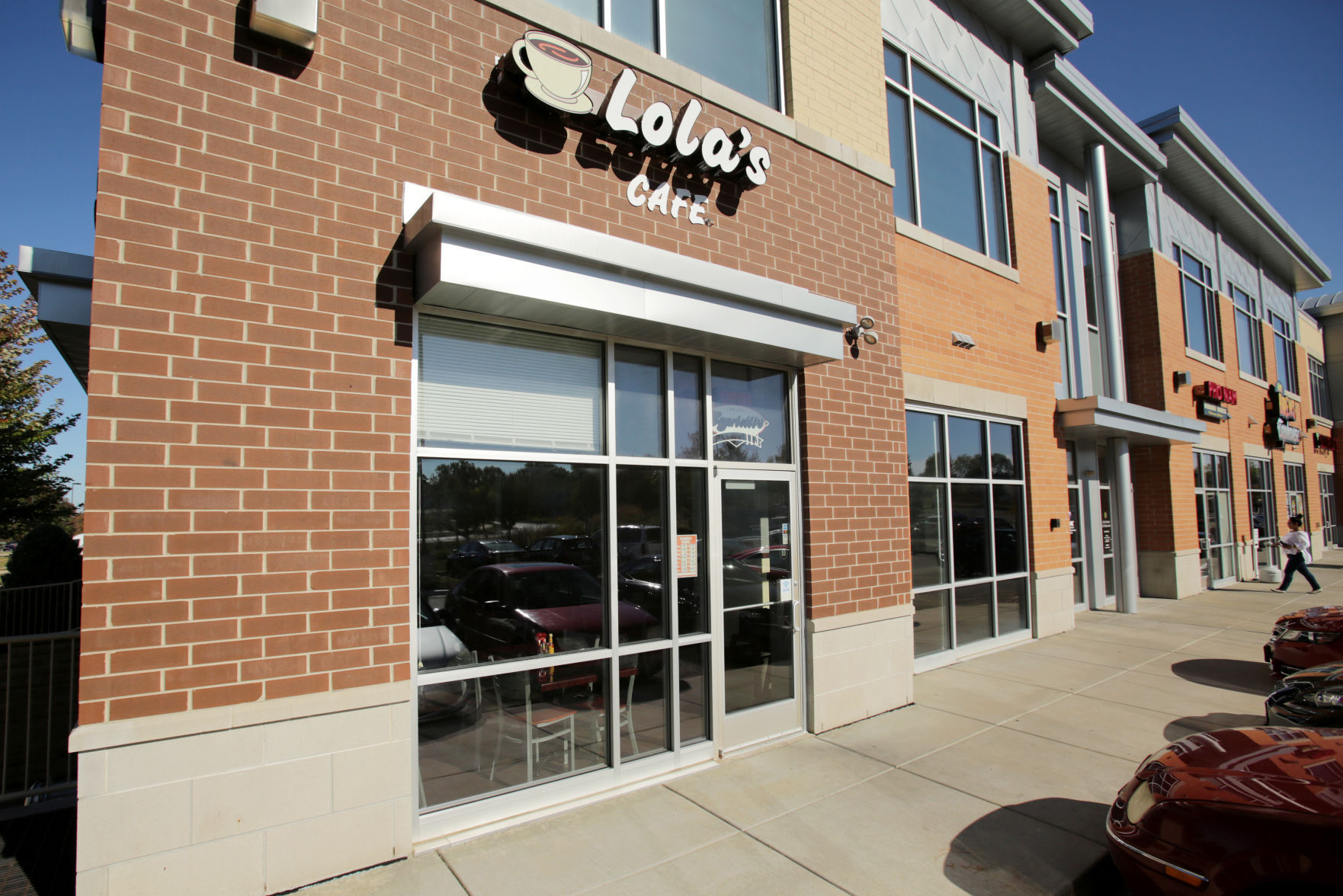 Lola's Cafe exterior
